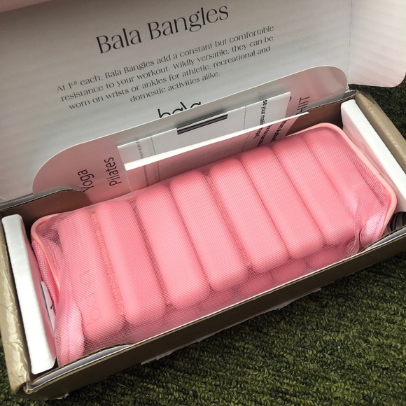NWT Bala Bangles Set of 2 - 1lb Blush Pink Wrist or Ankle Weights - Picture 3 of 3